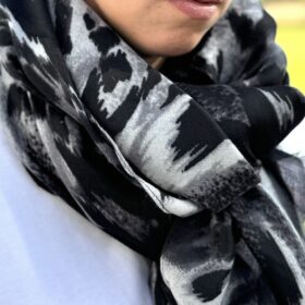 Foulard noir et gris
